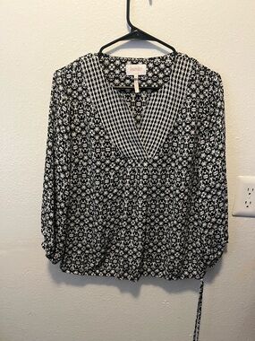 Laundry By Shelli Segal Black and White Printed V-Neck Tunic